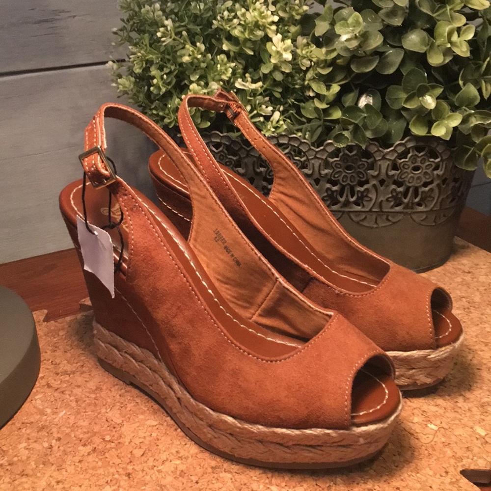 💥oh so cute Wedges